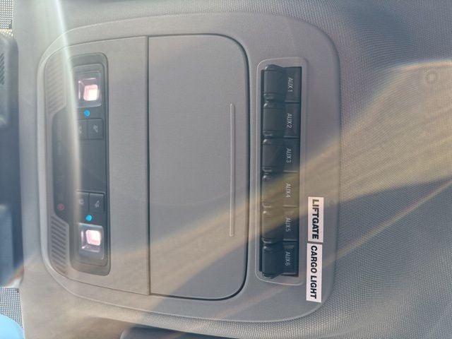 2025 Ford F-600SD xl