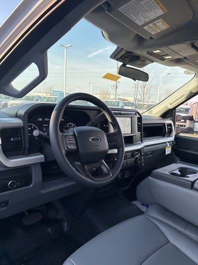 2025 Ford F-600SD xl