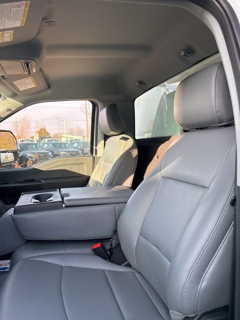 2025 Ford F-600SD xl