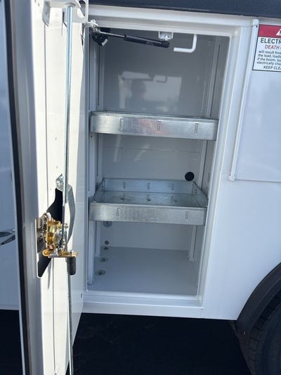 2025 Ford F-600SD XL