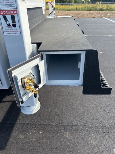 2025 Ford F-600SD XL