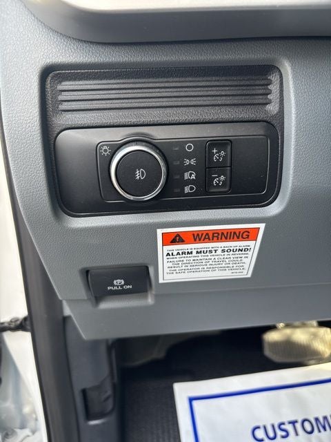 2025 Ford F-600SD XL