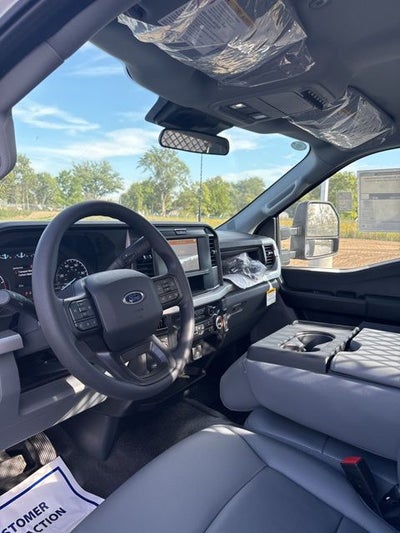 2025 Ford F-600SD XL
