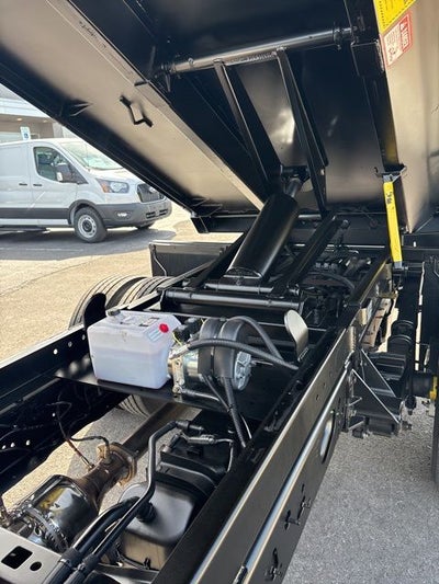 2025 Ford F-600SD XL