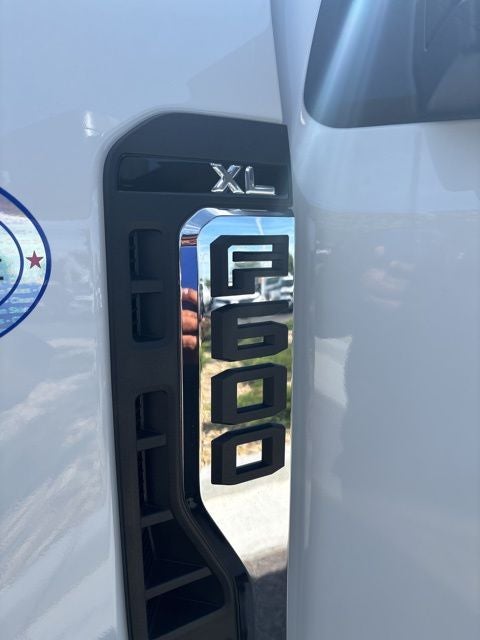2025 Ford F-600SD XL