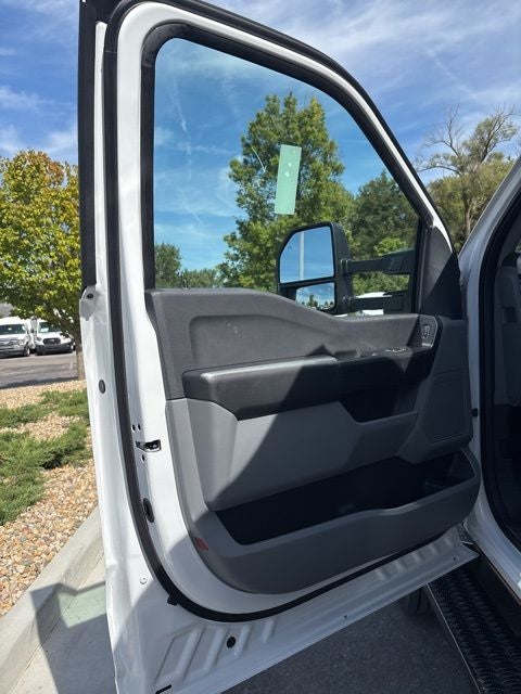 2025 Ford F-600SD XL