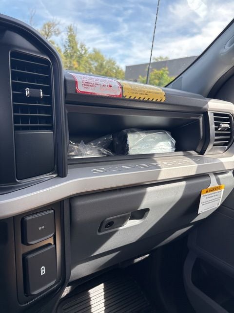 2025 Ford F-600SD XL