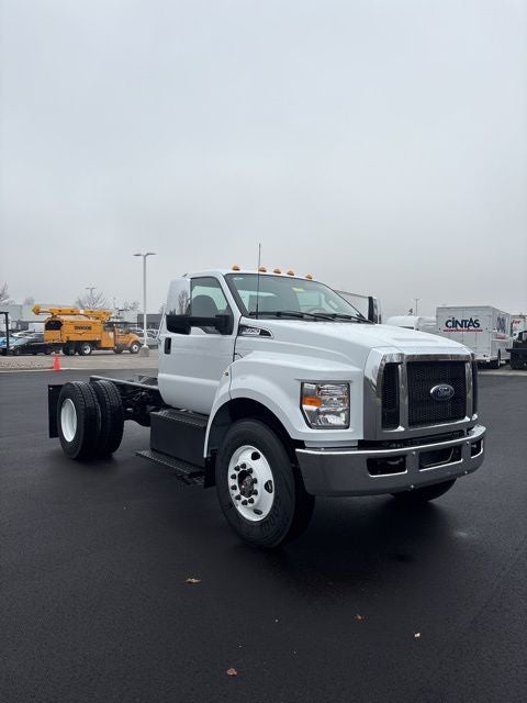 2026 Ford F-650SD Base XL