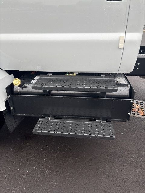 2026 Ford F-650SD Base XL