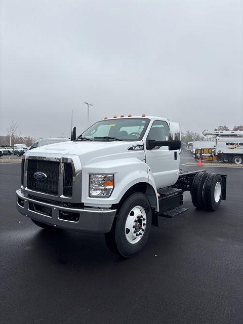 2026 Ford F-650SD Base XL
