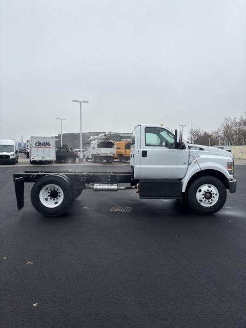2026 Ford F-650SD Base XL
