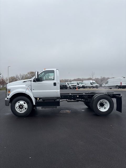 2026 Ford F-650SD Base XL