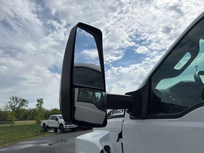 2022 Ford F-750SD Base Box Truck