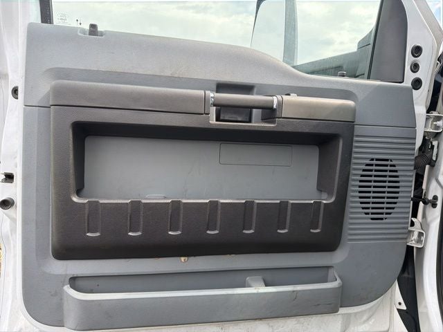 2022 Ford F-750SD Base Box Truck