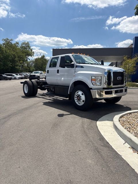 2027 Ford F-650SD Base