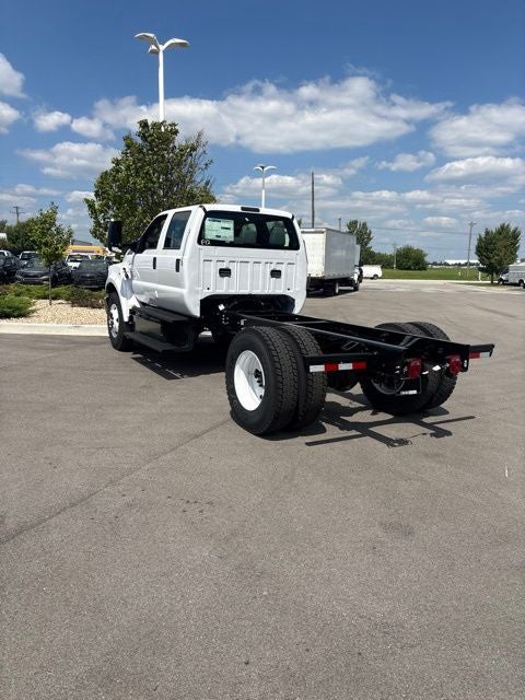 2027 Ford F-650SD Base