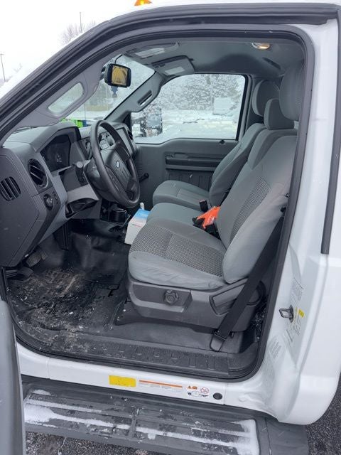 2015 Ford F-450 XL DRW Box Truck