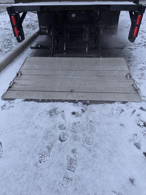 2015 Ford F-450 XL DRW Box Truck