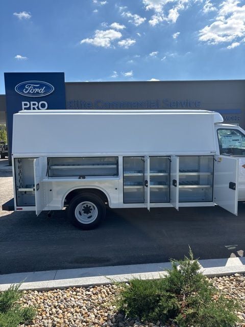 2026 Ford E-350SD Base Cutaway