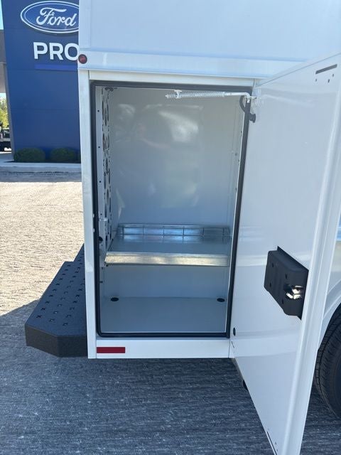 2026 Ford E-350SD Base Cutaway