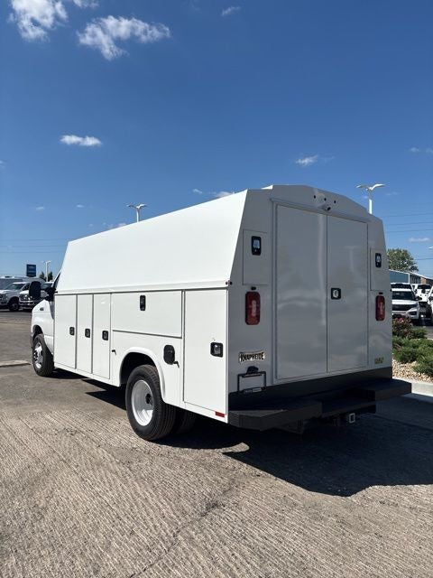 2026 Ford E-350SD Base Cutaway