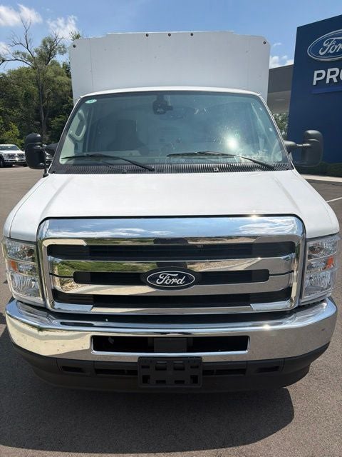 2027 Ford E-350SD Base Cutaway