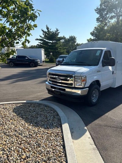 2027 Ford E-350SD Base Cutaway
