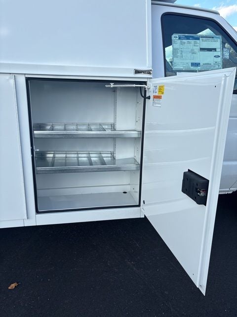 2026 Ford E-350SD Base Cutaway