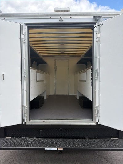 2027 Ford E-350SD Base Cutaway