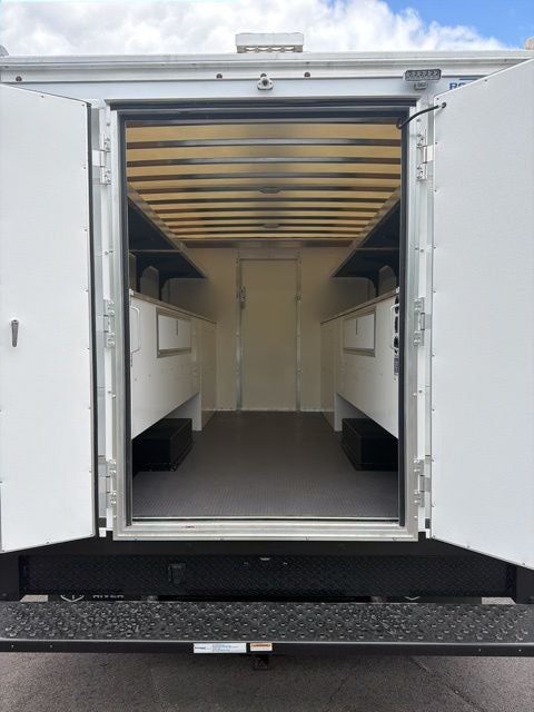 2027 Ford E-350SD Base Cutaway