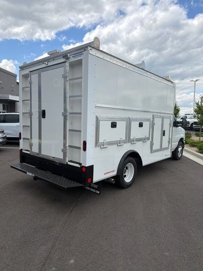2027 Ford E-350SD Base Cutaway
