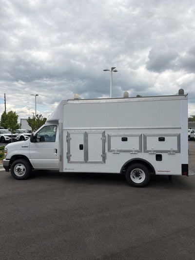 2027 Ford E-350SD Base Cutaway