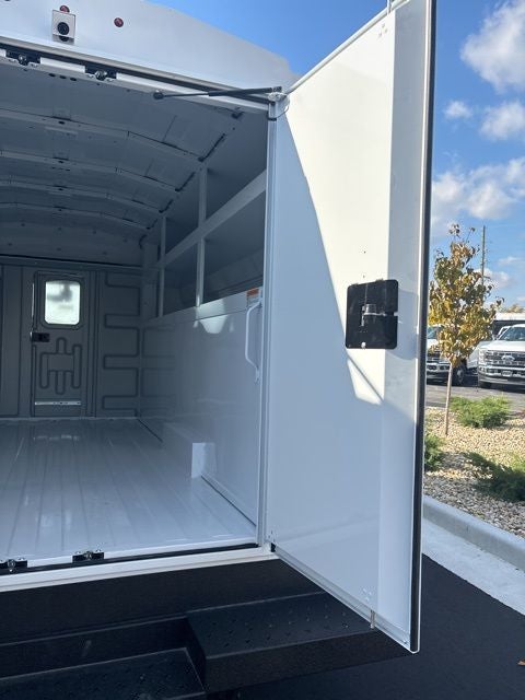 2026 Ford E-350SD Base Cutaway