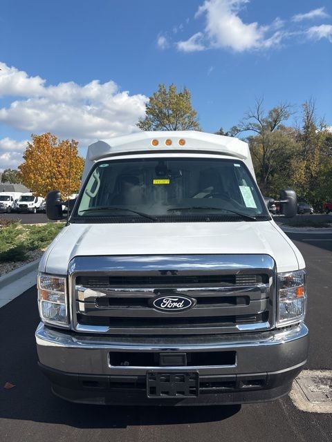 2026 Ford E-350SD Base Cutaway