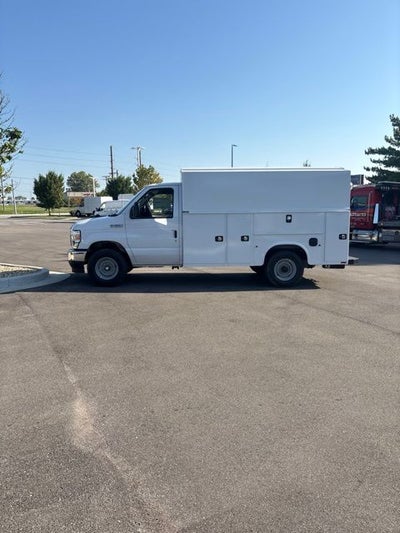 2027 Ford E-350SD Base Cutaway