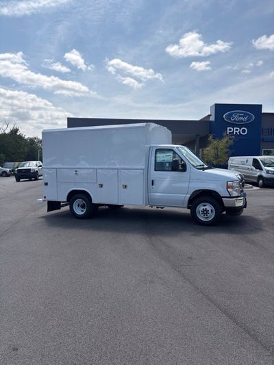 2027 Ford E-350SD Base Cutaway