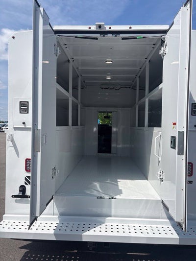 2027 Ford E-350SD Base Cutaway