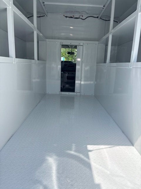 2027 Ford E-350SD Base Cutaway