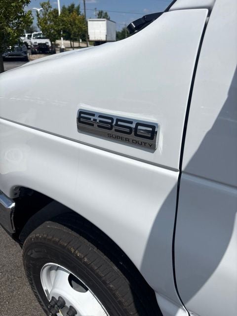 2027 Ford E-350SD Base Cutaway