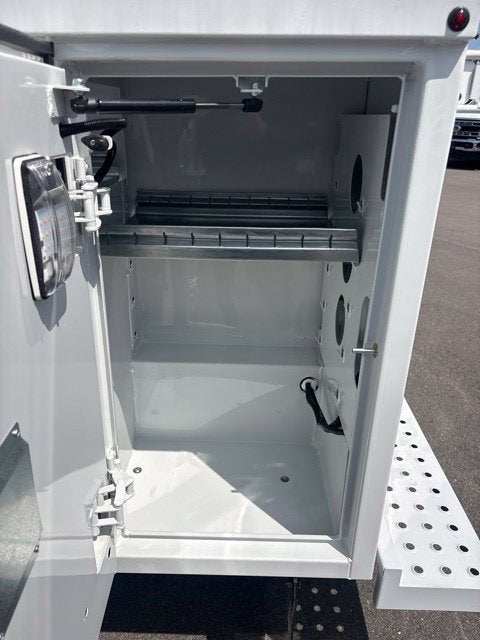 2027 Ford E-350SD Base Cutaway