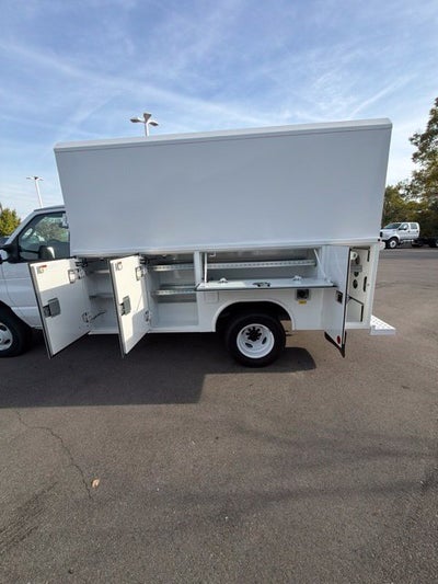 2027 Ford E-350SD Base Cutaway