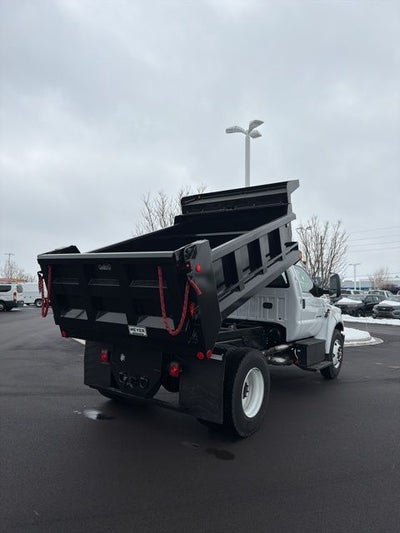 2026 Ford F-750SD Base XL