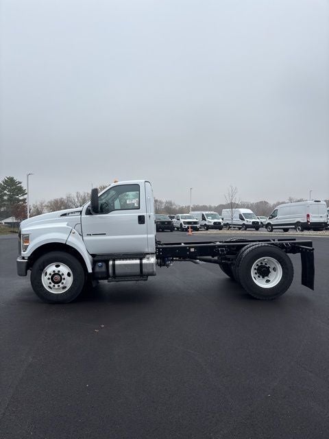 2026 Ford F-750SD Base XL