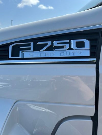 2027 Ford F-750SD Base