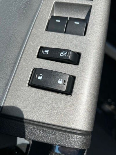 2027 Ford F-750SD Base