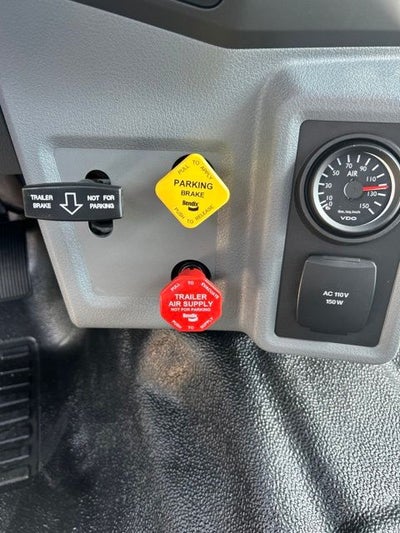 2027 Ford F-750SD Base