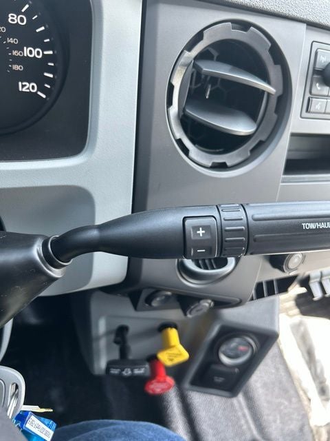 2027 Ford F-750SD Base