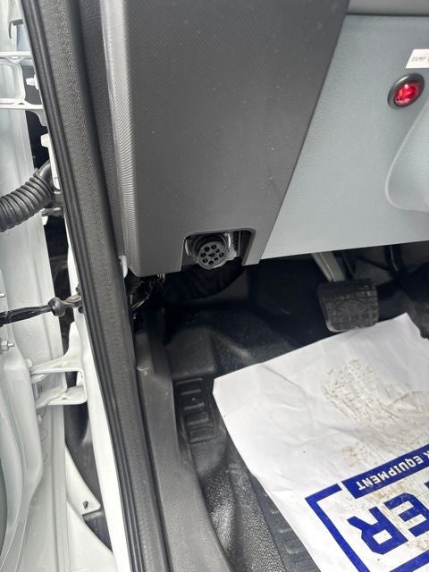 2027 Ford F-750SD Base