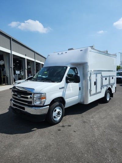 2026 Ford E-450SD Base