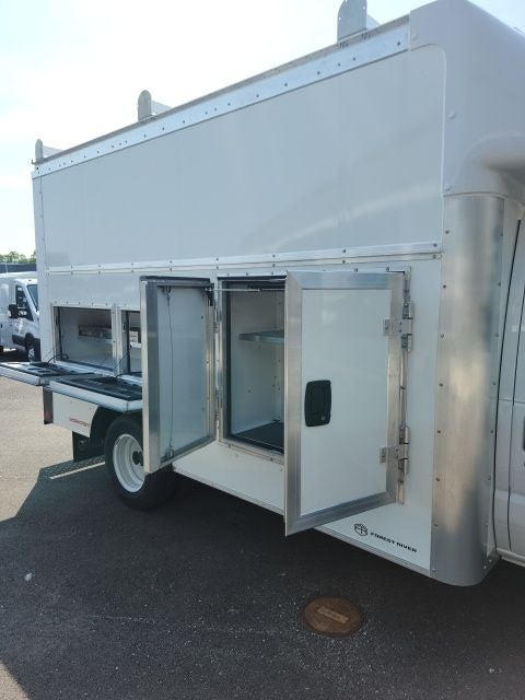 2026 Ford E-450SD Base